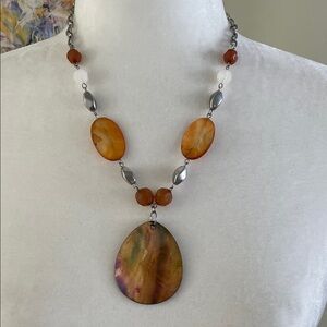 VINTAGE ARTISAN SHELL PENDANT NECKLACE Boho Organic Earth Tones Mother of Pearl